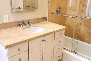 4 Powers Ct, Boston, MA 02109 - Photo 8