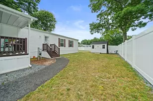 9 Bayberry Ln, Plymouth, MA 02360 - Photo 2