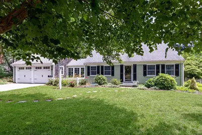9 Hoover Rd, Hingham, MA 02043 - Photo 2