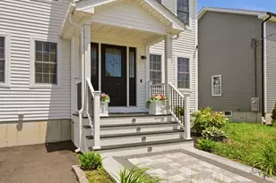 8 Princeton Cir, Fall River, MA 02724 - Photo 2