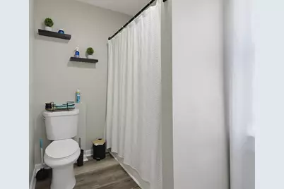 17 Margin St, New Bedford, MA 02744 - Photo 14