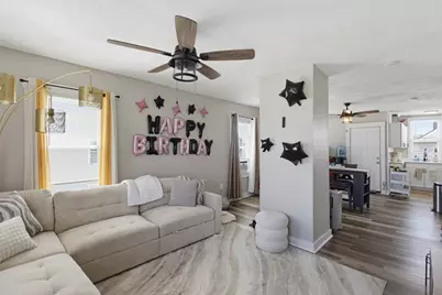 17 Margin St, New Bedford, MA 02744 - Photo 6