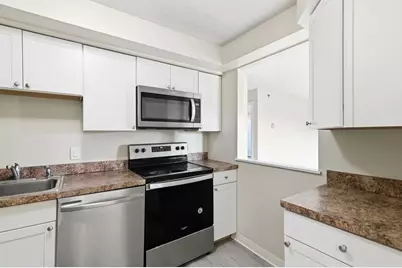 1025 Hancock St #4J, Quincy, MA 02169 - Photo 6