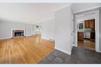8 Joanne Dr, Hanson, MA 02341 - Photo 12