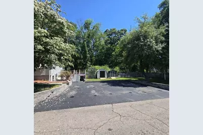 10 Wilbur Ave, Brockton, MA 02302 - Photo 4