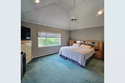 10 Wilbur Ave, Brockton, MA 02302 - Photo 16