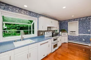 10 Wilbur Ave, Brockton, MA 02302 - Photo 20