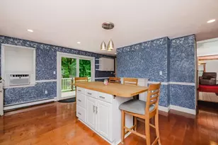 10 Wilbur Ave, Brockton, MA 02302 - Photo 22