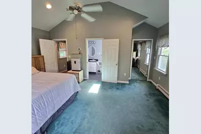 10 Wilbur Ave, Brockton, MA 02302 - Photo 14