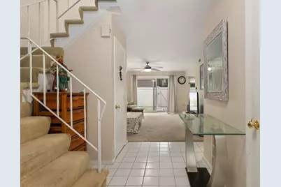 11 Elderwood Dr #11, Stoughton, MA 02072 - Photo 4
