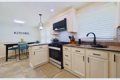 36 Mary Lou St, Methuen, MA 01844 - Photo 6