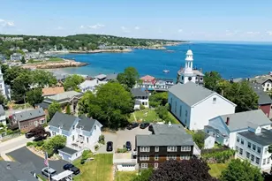 9 Jewett St, Rockport, MA 01966 - Photo 4
