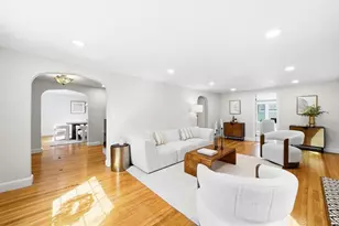 17 Woodhaven Rd, Newton, MA 02468 - Photo 6