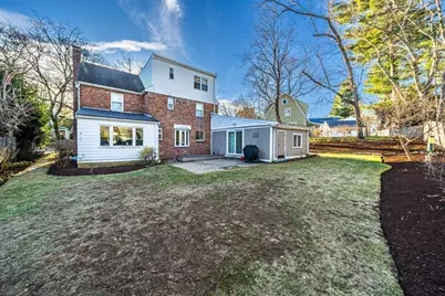 17 Woodhaven Rd, Newton, MA 02468 - Photo 2