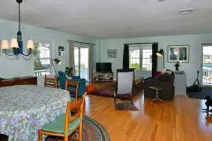 18 D St, Hull, MA 02045 - Photo 4