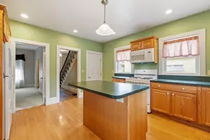 14 Doane St, Fitchburg, MA 01420 - Photo 6