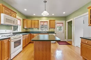 14 Doane St, Fitchburg, MA 01420 - Photo 2