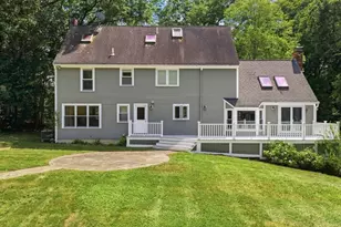 4 Juniper Ln, Topsfield, MA 01983 - Photo 2