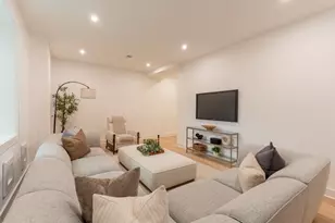 177 Thorndike St, Brookline, MA 02446 - Photo 34