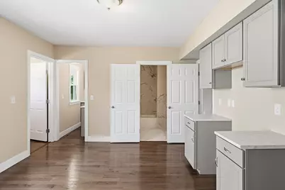 53 Devens St, Springfield, MA 01151 - Photo 12