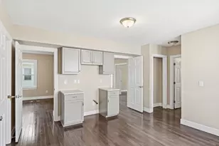 53 Devens St, Springfield, MA 01151 - Photo 14