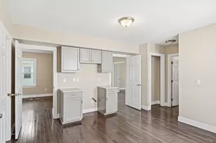53 Devens St, Springfield, MA 01151 - Photo 14