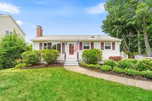 37 Angelo St, Worcester, MA 01604 - Photo 4