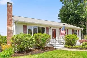 37 Angelo St, Worcester, MA 01604 - Photo 2