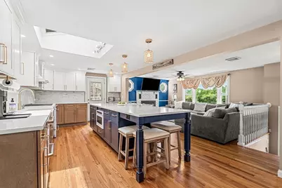 16 Marianne Rd, Lynn, MA 01904 - Photo 2