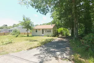 62 Crystal Lake Dr, Carver, MA 02330 - Photo 4