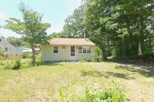 62 Crystal Lake Dr, Carver, MA 02330 - Photo 2