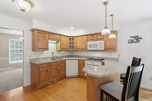 39 Venture Dr, Springfield, MA 01119 - Photo 12