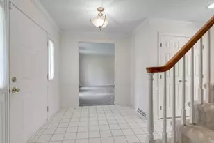 39 Venture Dr, Springfield, MA 01119 - Photo 6