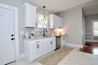 43 Princeton St, Springfield, MA 01109 - Photo 8
