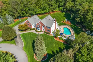 14 Morning Glory Cir, Westford, MA 01886 - Photo 2
