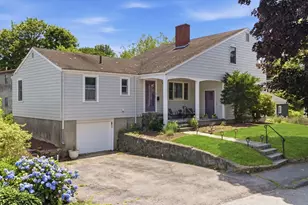 21 Shepard St, Marblehead, MA 01945 - Photo 2