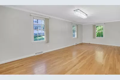990 Frank Smith Rd, Longmeadow, MA 01106 - Photo 14