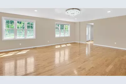 990 Frank Smith Rd, Longmeadow, MA 01106 - Photo 12