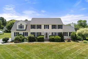 132 Tipperary Dr, Northbridge, MA 01588 - Photo 2