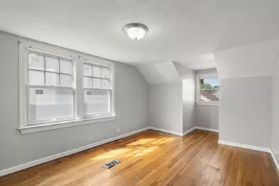 35 Merrimac Ave, Springfield, MA 01104 - Photo 12