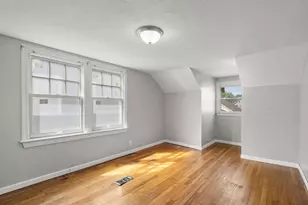 35 Merrimac Ave, Springfield, MA 01104 - Photo 12