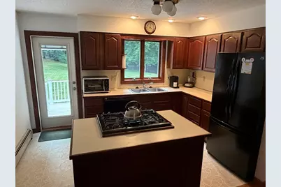 68 Gilrain Ter, Northampton, MA 01062 - Photo 2