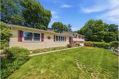 494 Laurel St, Manchester, NH 03103 - Photo 2