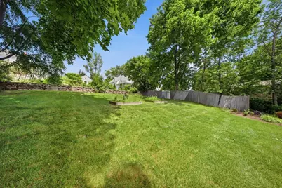 494 Laurel St, Manchester, NH 03103 - Photo 6