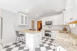 53 Thompson St, Boston, MA 02136 - Photo 8