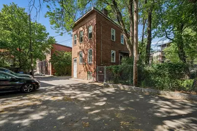 10 Eldridge Pl, Chelsea, MA 02150 - Photo 2