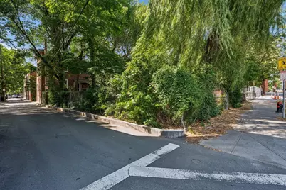 10 Eldridge Pl, Chelsea, MA 02150 - Photo 18