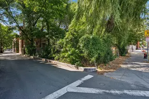 10 Eldridge Pl, Chelsea, MA 02150 - Photo 18