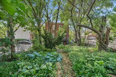 10 Eldridge Pl, Chelsea, MA 02150 - Photo 16