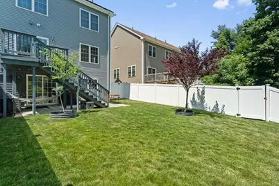 492 Hamilton St, Worcester, MA 01604 - Photo 40